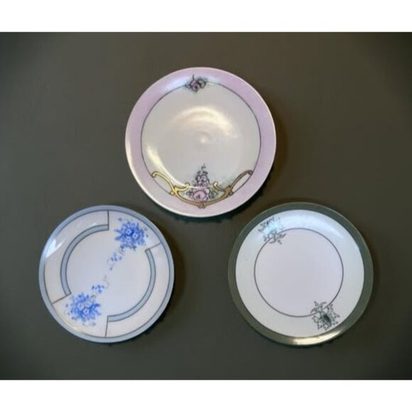 Vintage Wall Plate Trio – French Country & Early Deco Mix (Stouffer Hand-Painted - Picture 1 of 11